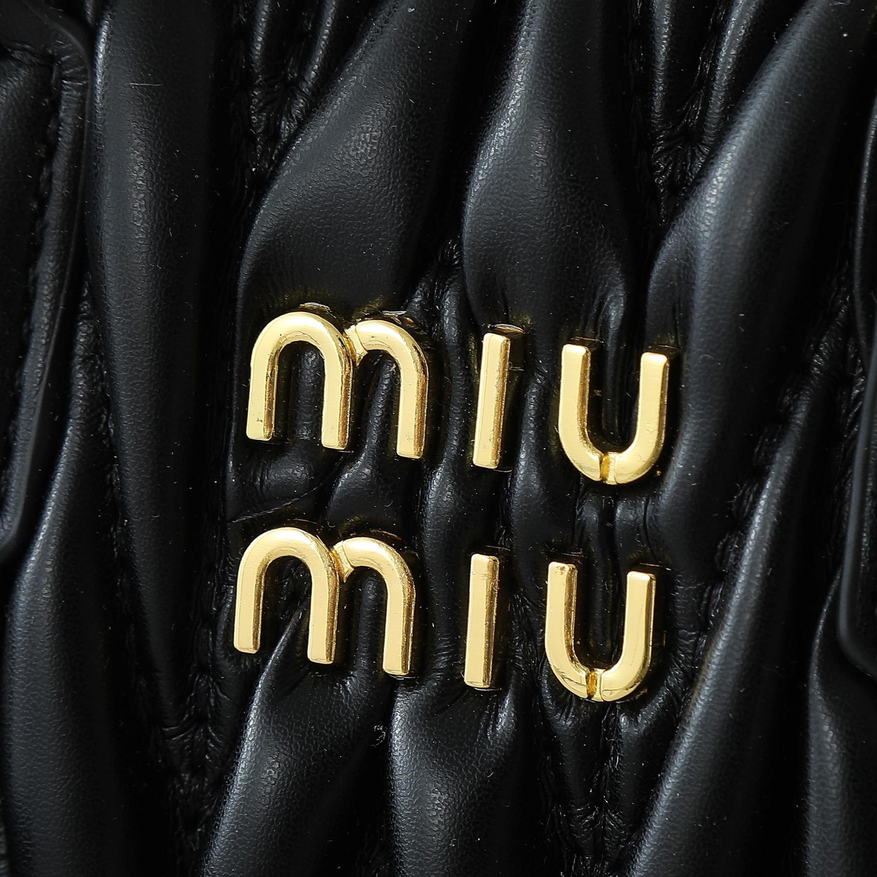 ミュウミュウ アルカディ マテラッセレザー スモールバッグ「Arcadie Bag」