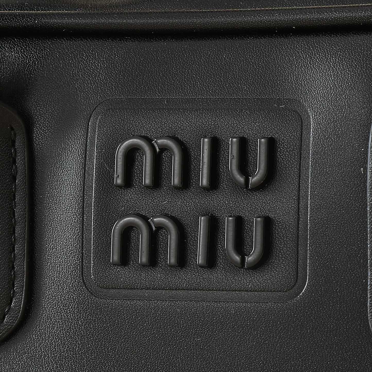 ミュウミュウ アルカディ レザー レギュラー/ラージバッグ「Arcadie Bag」