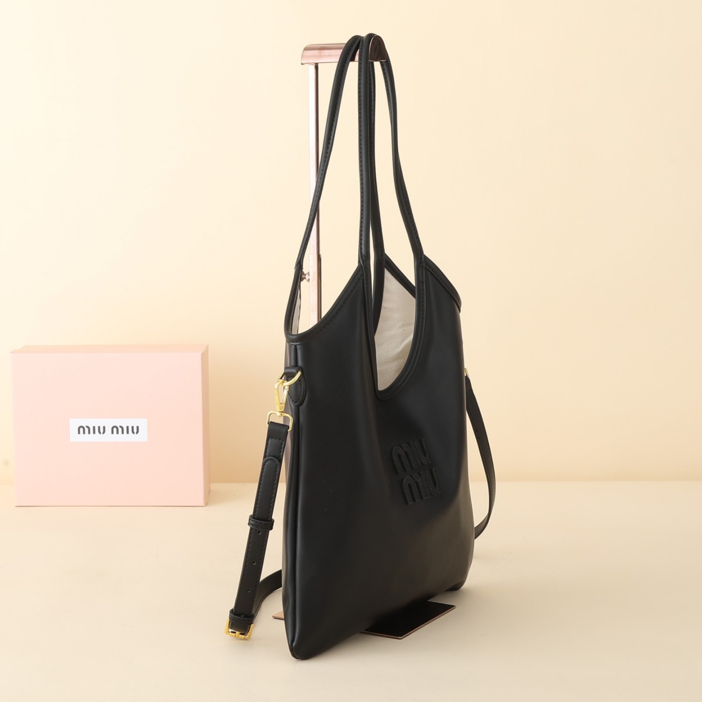 ミュウミュウ アイビー レザー レギュラーバッグ「Ivy Bag」