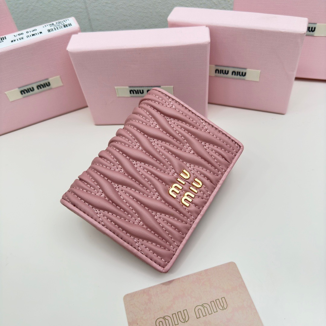 ミュウミュウ マテラッセレザー 財布「Matelassé Wallet」