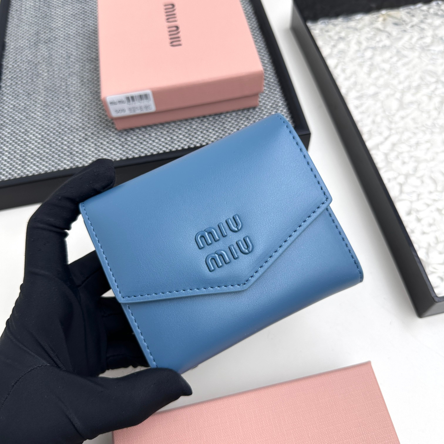 ミュウミュウ アルカディ コンパクト フラップ ウォレット「Arcadie Wallet」