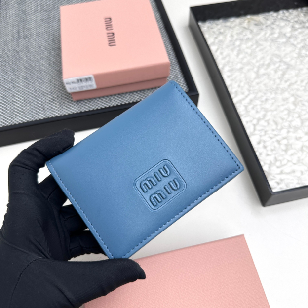 ミュウミュウ アルカディ レザー 財布「Arcadie Wallet」