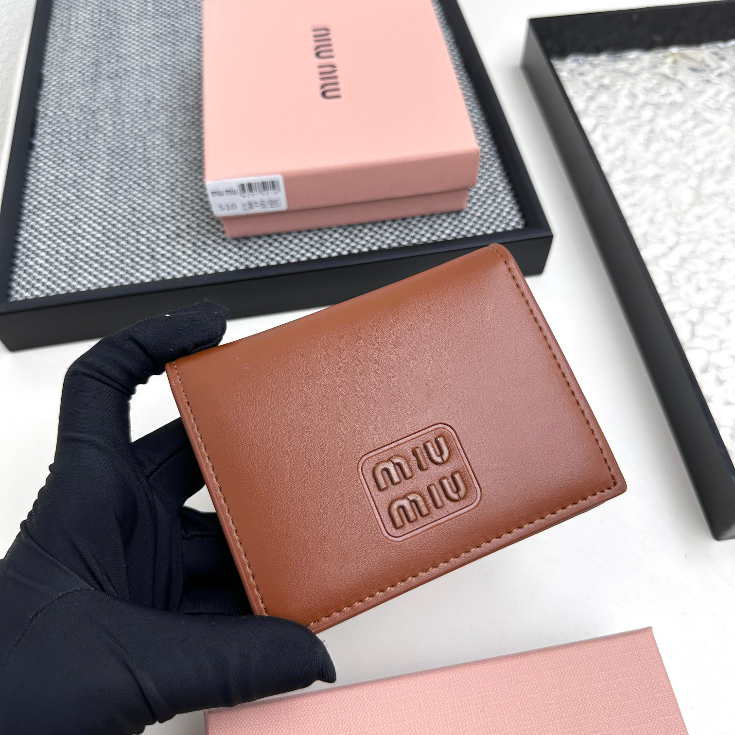 ミュウミュウ アルカディ レザー 財布「Arcadie Wallet」