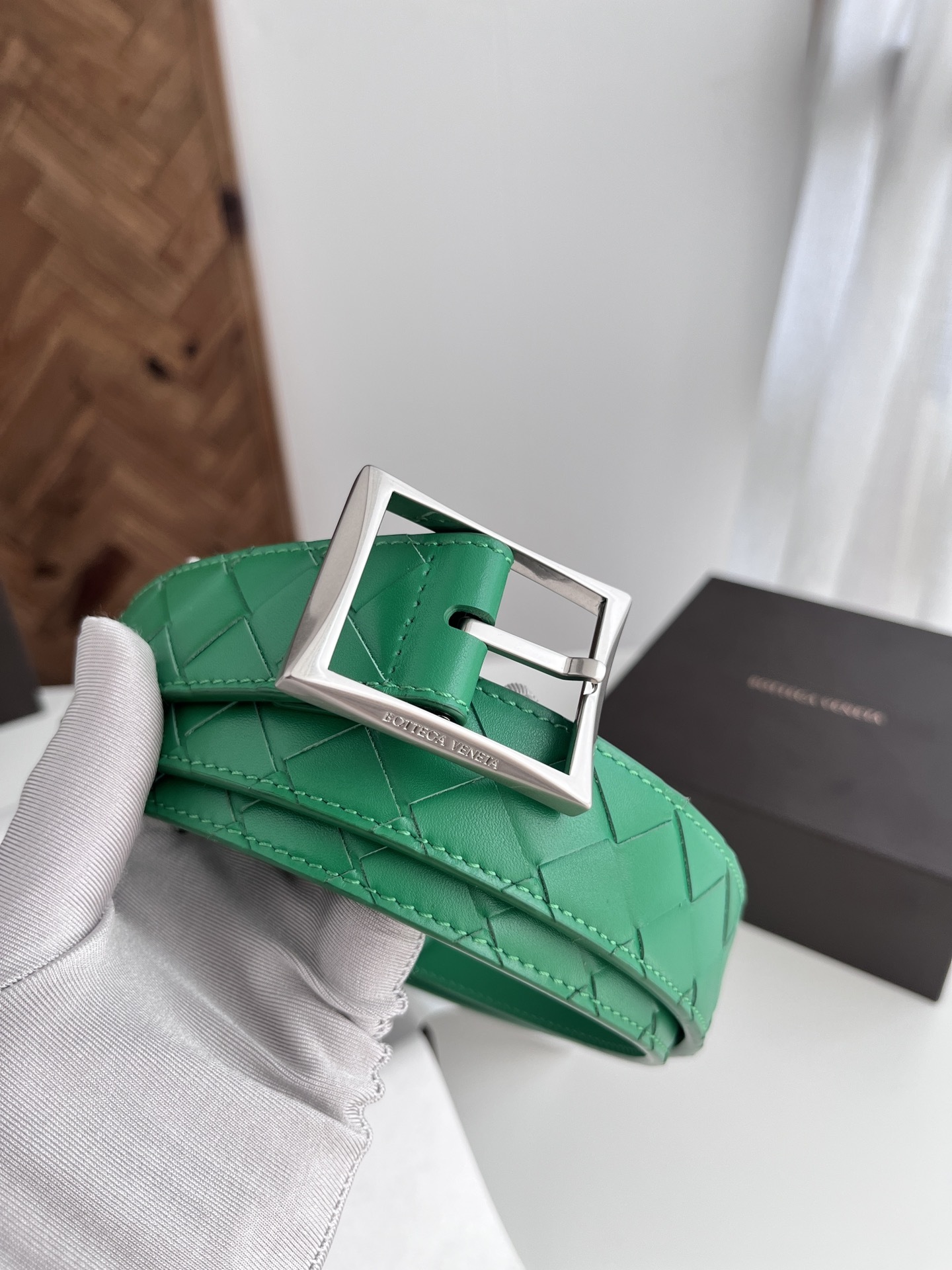 ボッテガ・ヴェネタ「Bottega Veneta」イントレチャート リバーシブル ベルト