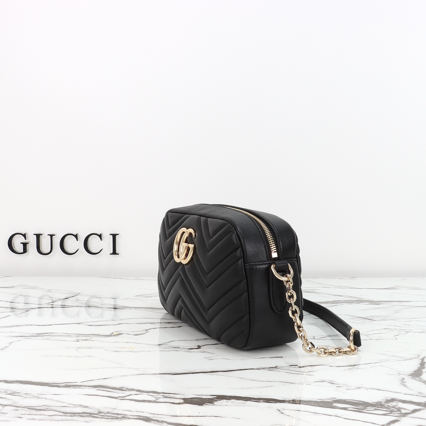 グッチ〔GGマーモント〕スモール カメラバッグ「GG Marmont Bag」