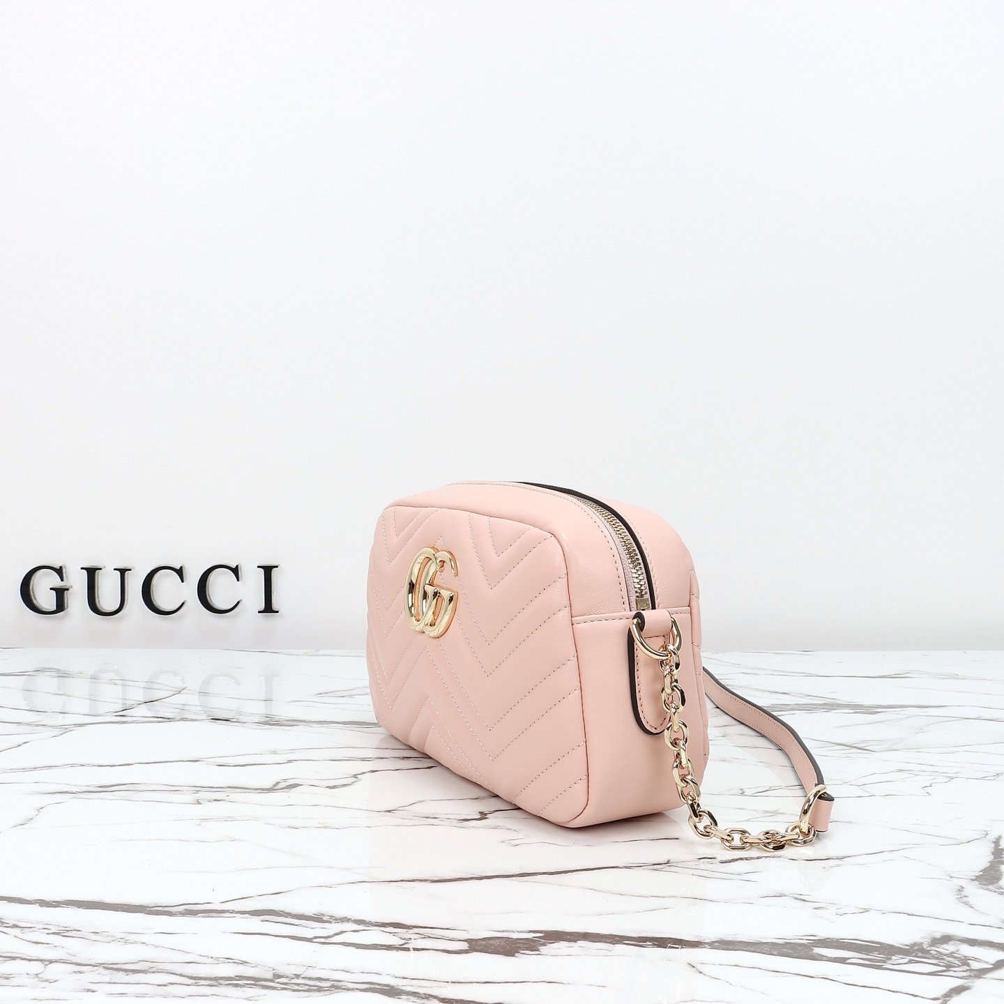 グッチ〔GGマーモント〕スモール カメラバッグ「GG Marmont Bag」