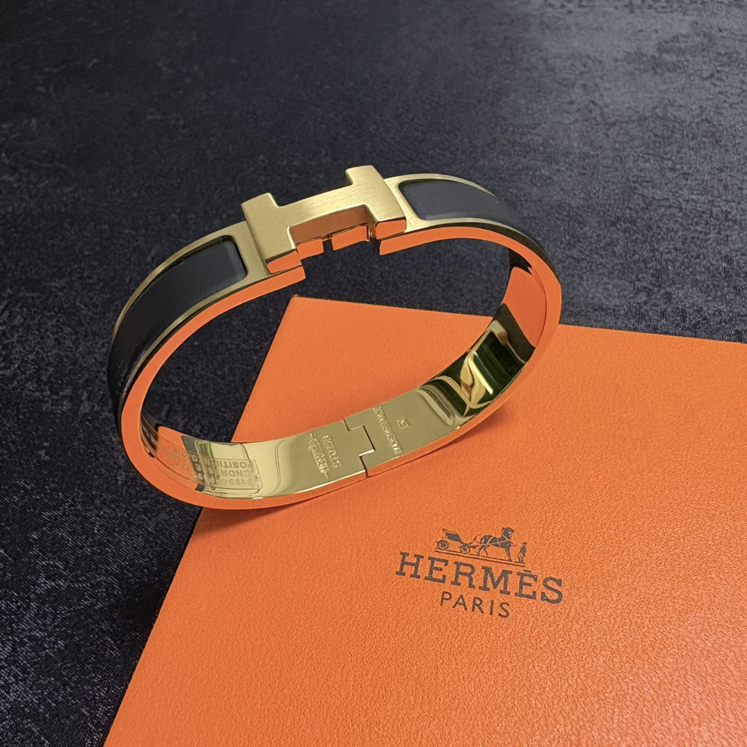 エルメス ブランドの象徴的なブレスレット
