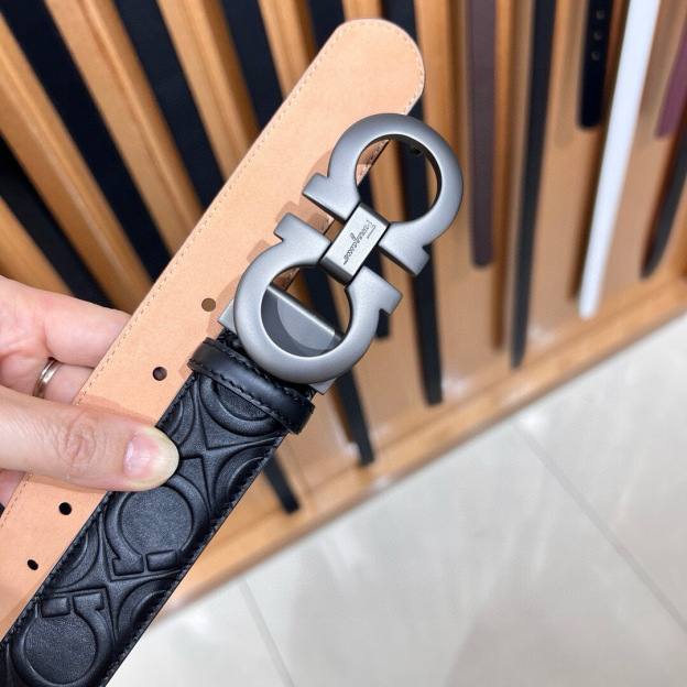 フェラガモ「Ferragamo」リバーシブルベルト