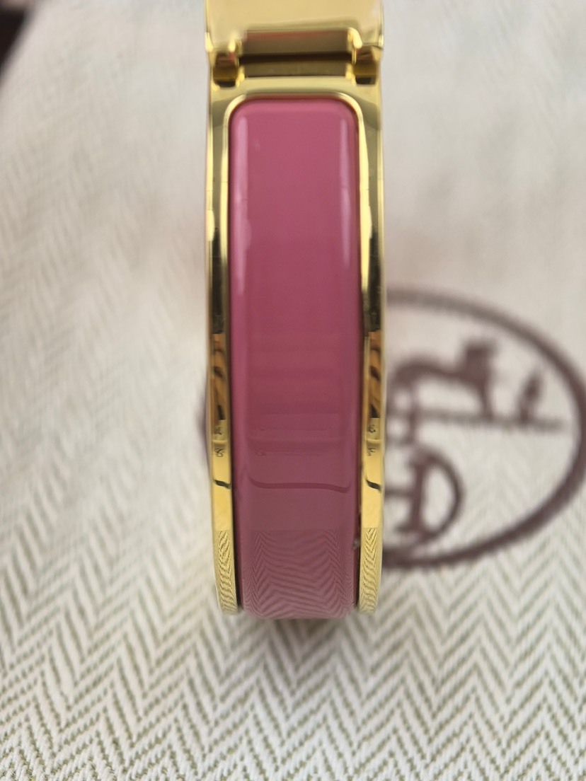 エルメス ブランドの象徴的なブレスレット