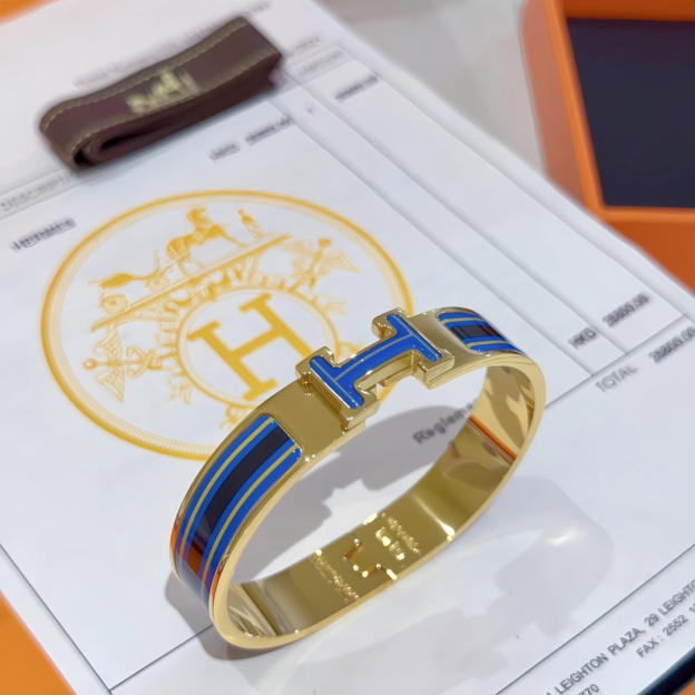 エルメス ブランドの象徴的なブレスレット