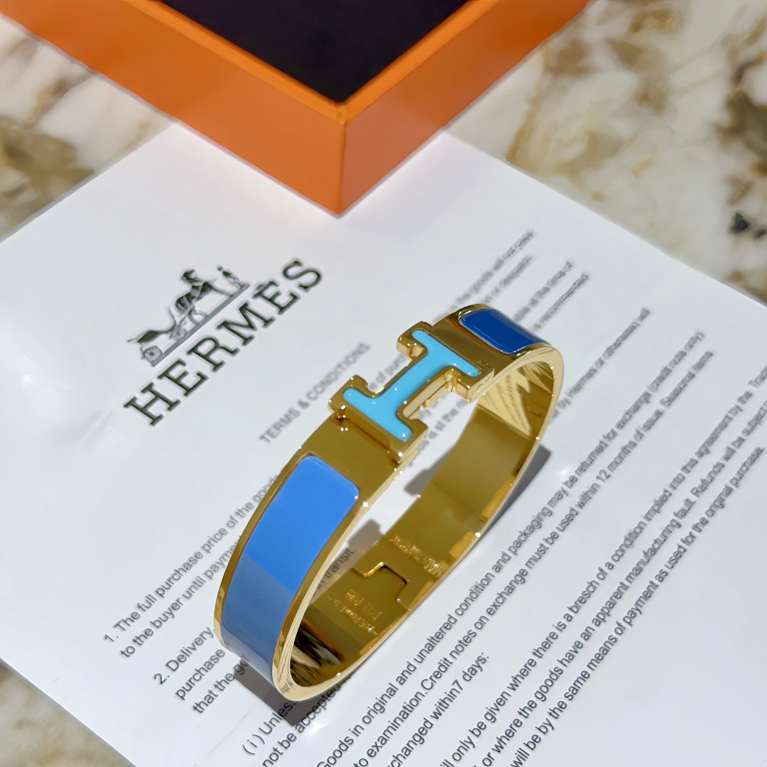 エルメス ブランドの象徴的なブレスレット