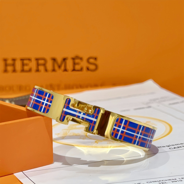 エルメス ブランドの象徴的なブレスレット