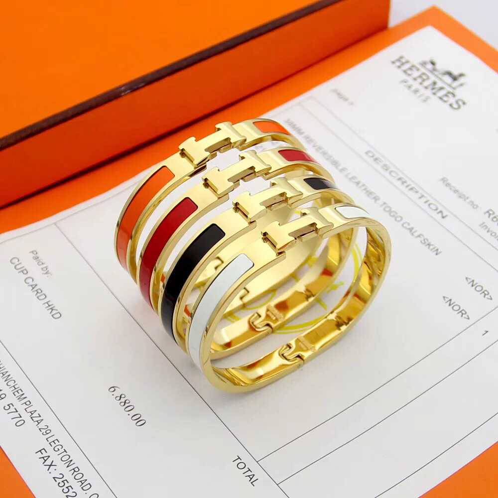 エルメス ブランドの象徴的なブレスレット