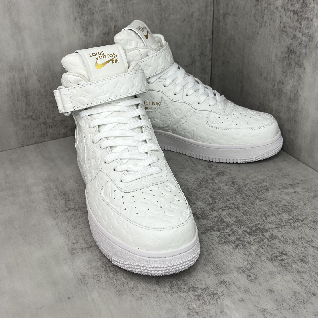 「コラボモデル」Louis Vuitton x Off-White x Nike Air Force 1 High スニーカー