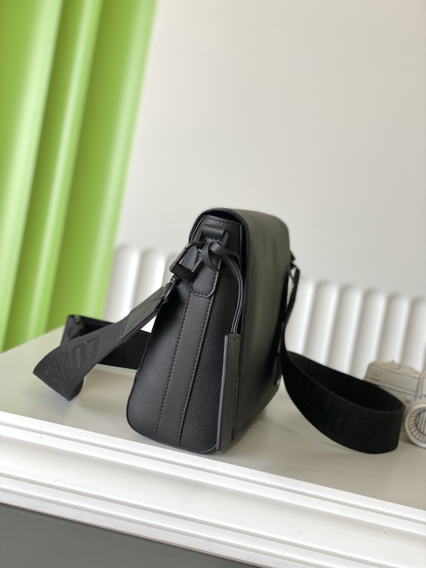 ルイ・ヴィトン「Louis Vuitton」テイクオフ･メッセンジャー