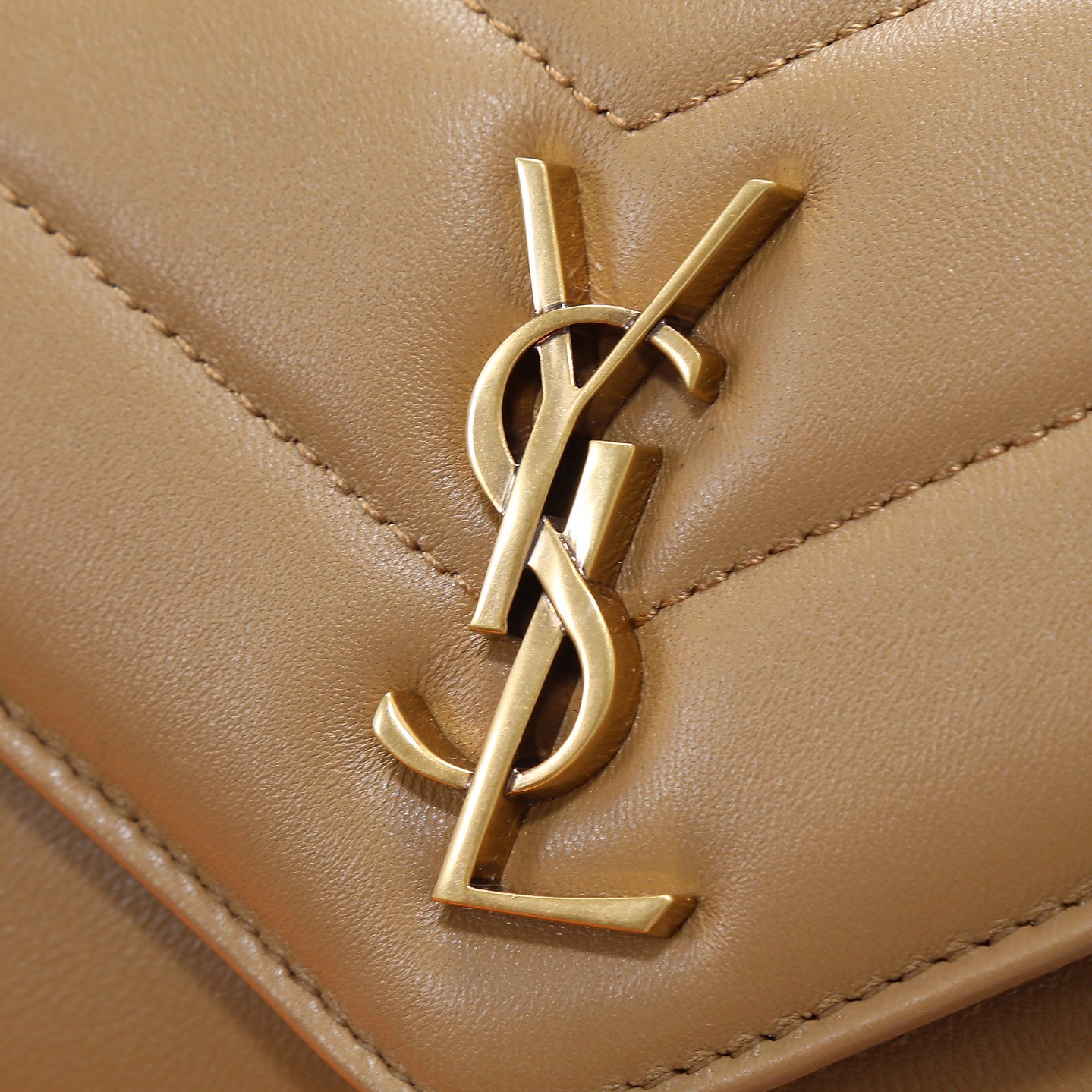 サンローラン「Saint Laurent」 Loulou Mini ショルダーバッグ（2025年早春コレクション）