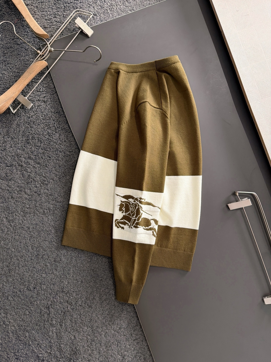 バーバリー「Burberry」2026新作ニットコレクション ニットウェア