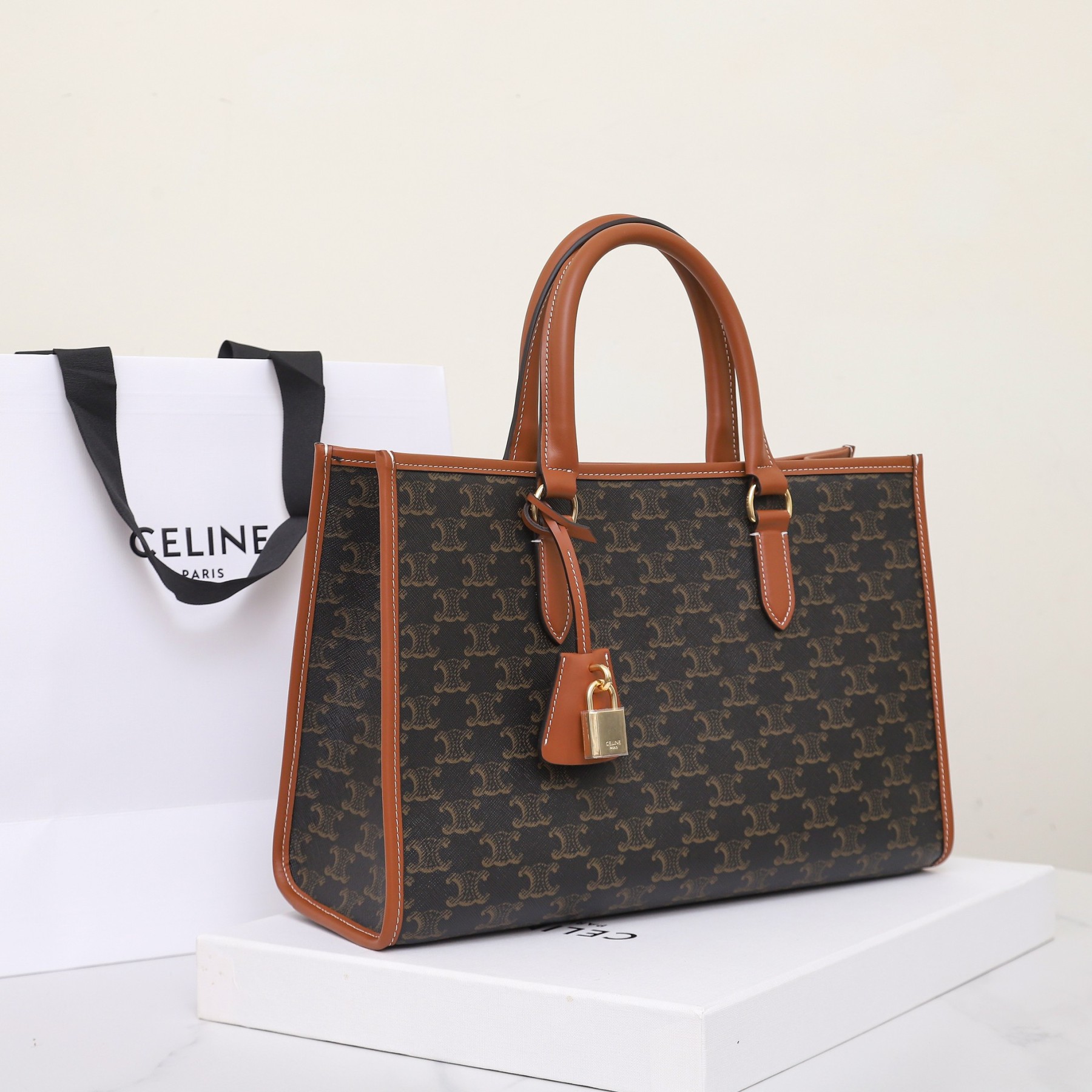 セリーヌ「Celine」CABAS TRIOMPHE モノグラム トートバッグ