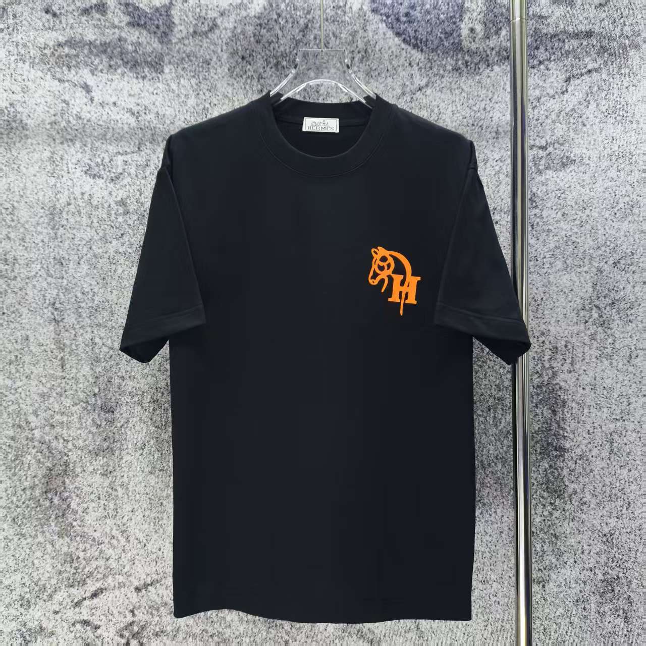 エルメス「Hermès」 クルーネックTシャツ 軽やかな着心地 春夏新作