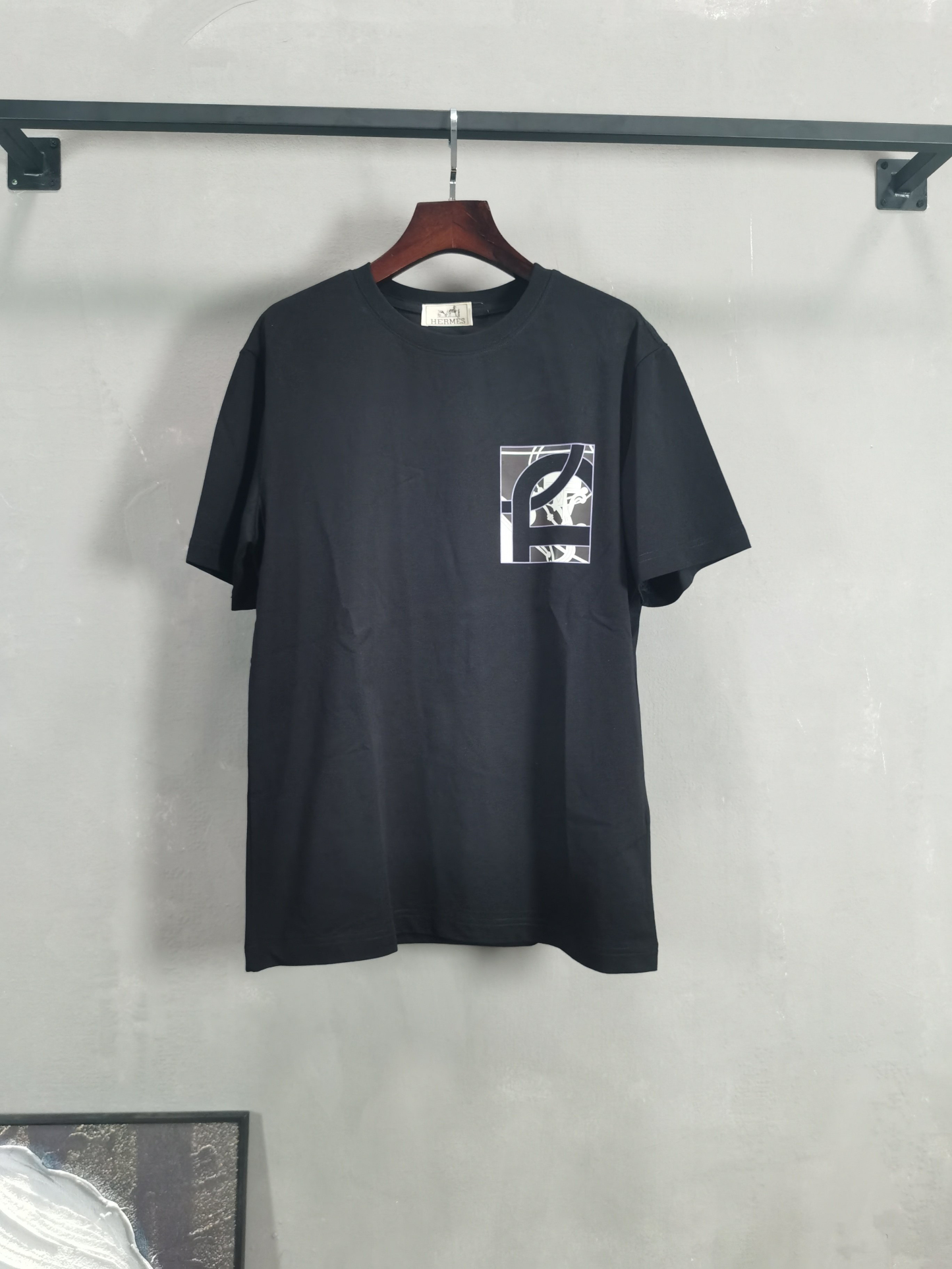 エルメス「Hermès」 クルーネックTシャツ 軽やかな着心地 春夏新作