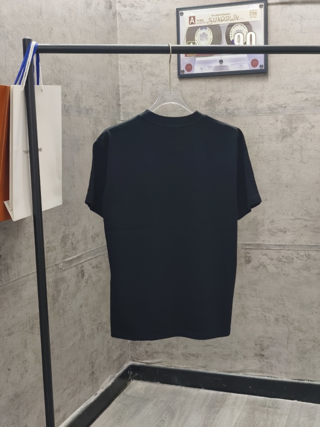 エルメス「Hermès」 クルーネックTシャツ 軽やかな着心地 春夏新作