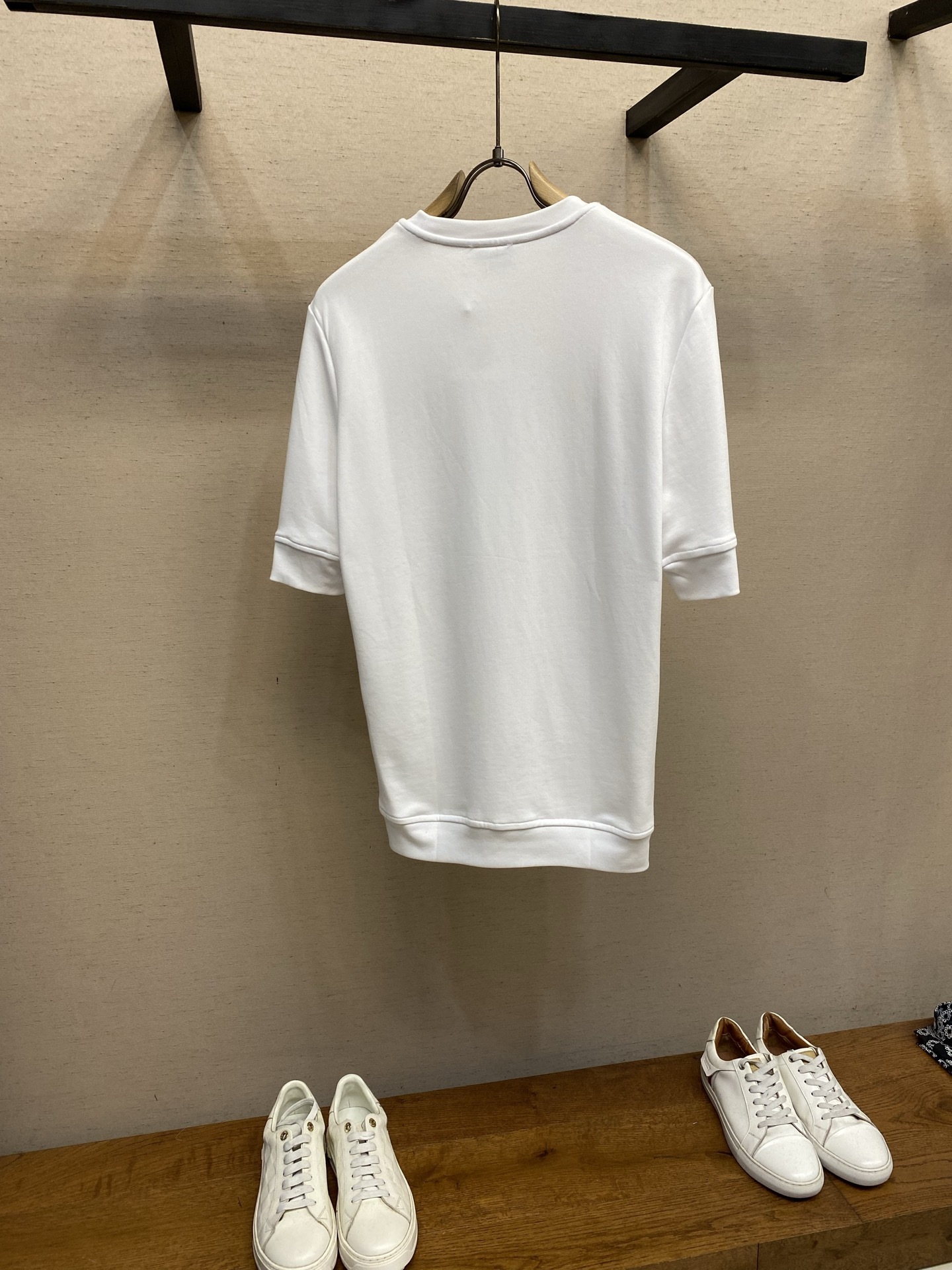 エルメス「Hermès」 クルーネックTシャツ 軽やかな着心地 春夏新作