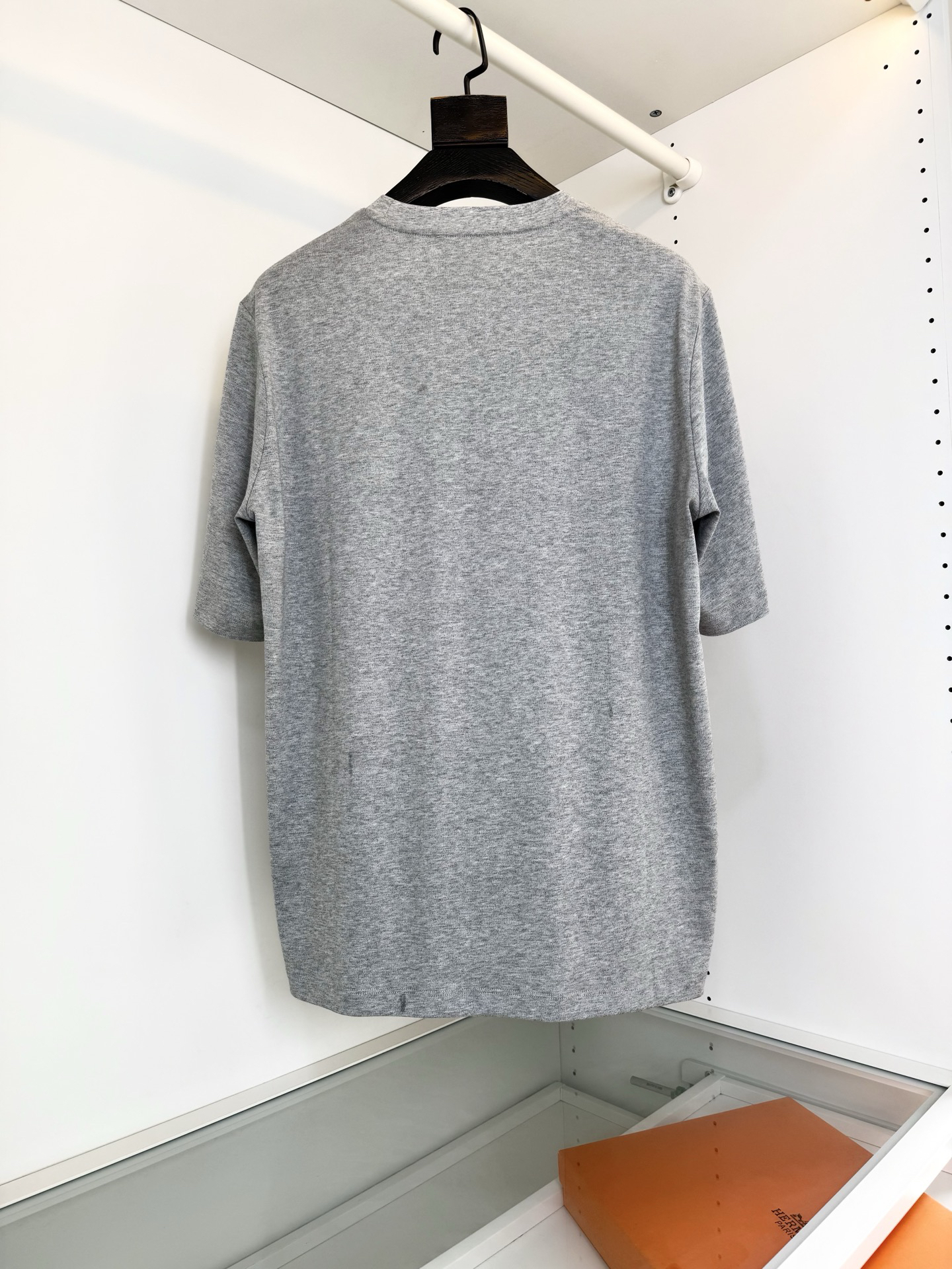 エルメス「Hermès」 クルーネックTシャツ 軽やかな着心地 春夏新作
