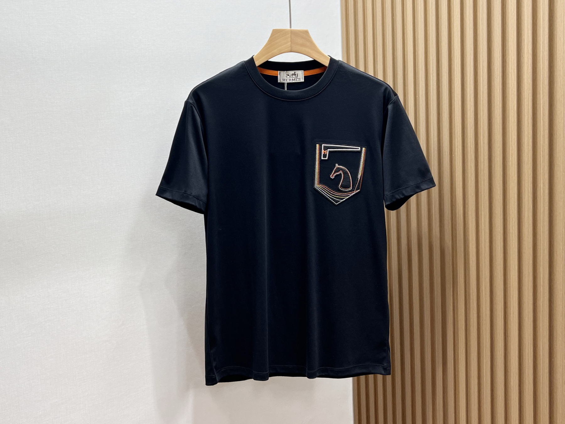 エルメス「Hermès」 クルーネックTシャツ 軽やかな着心地 春夏新作