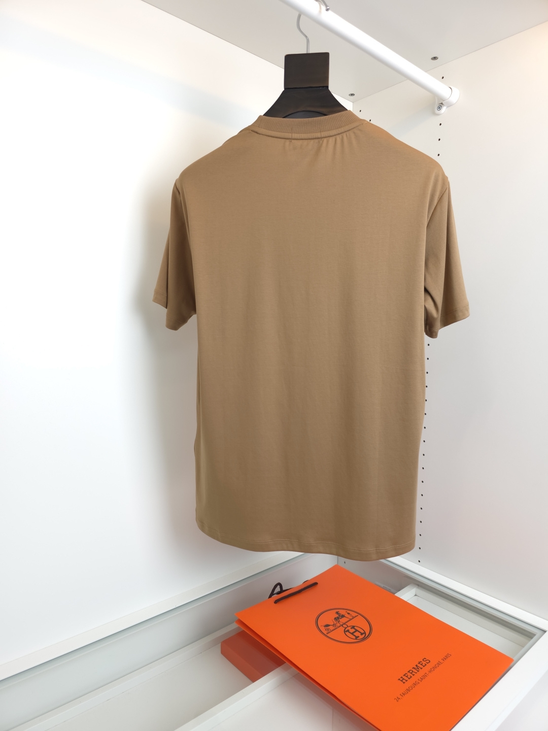 エルメス「Hermès」 クルーネックTシャツ 軽やかな着心地 春夏新作