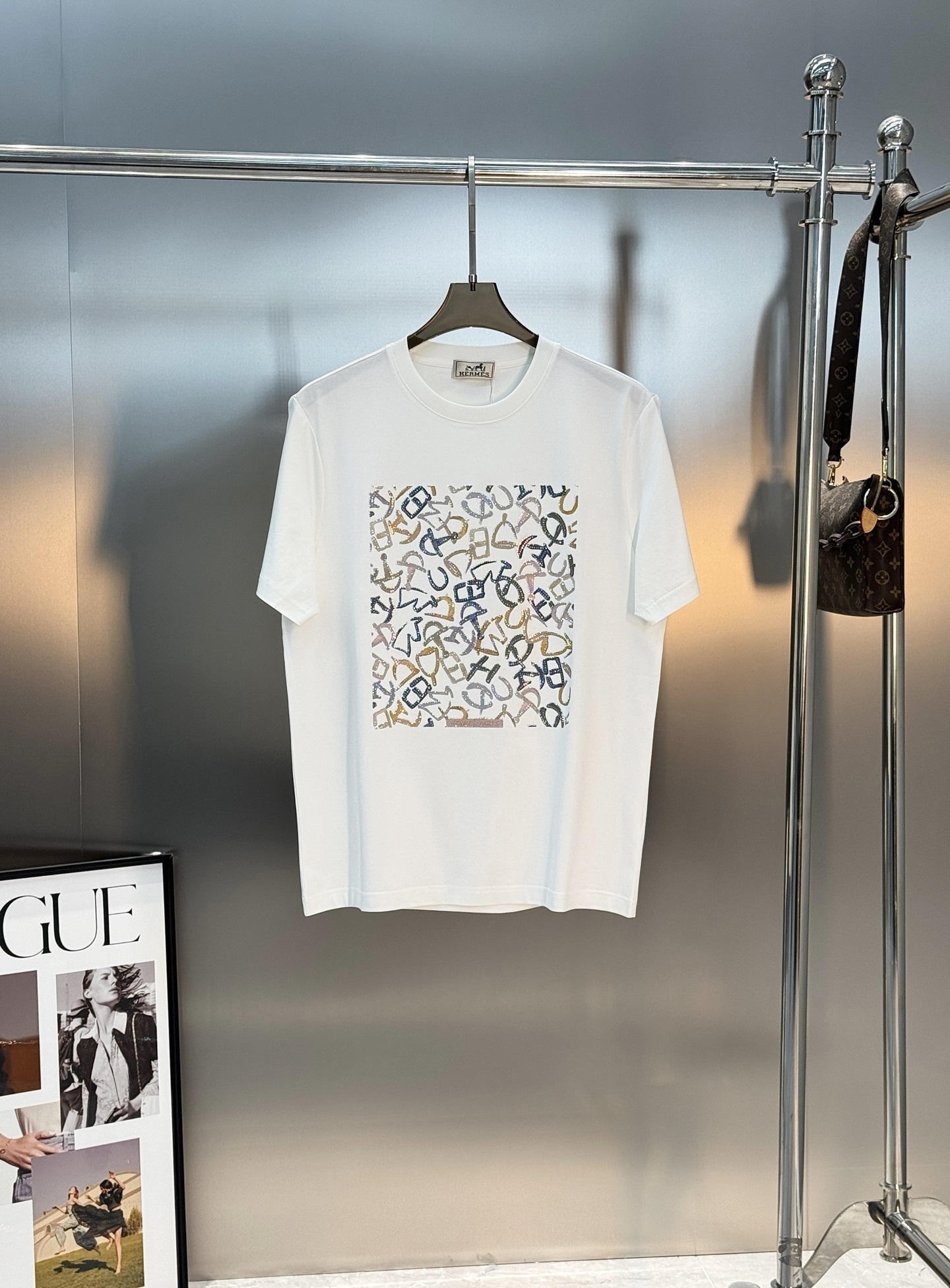 エルメス「Hermès」 クルーネックTシャツ 軽やかな着心地 春夏新作