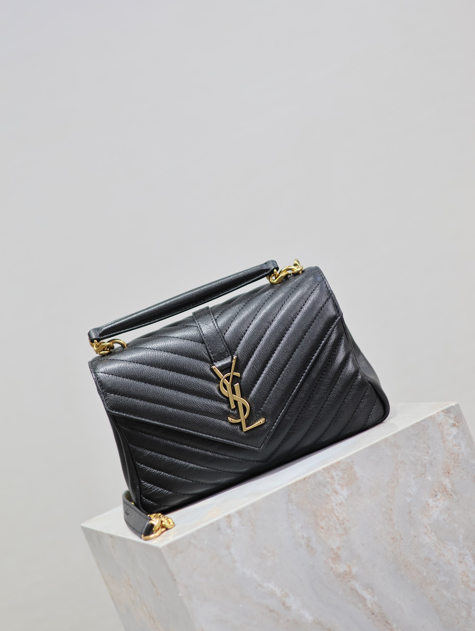 サンローラン「Saint Laurent」メッセンジャーバッグ