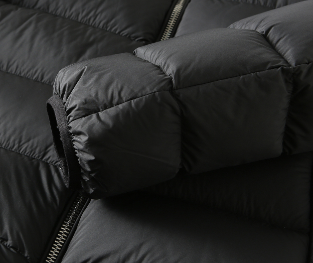 グッチ「Gucci」秋冬ダウンジャケット スタンドカラー