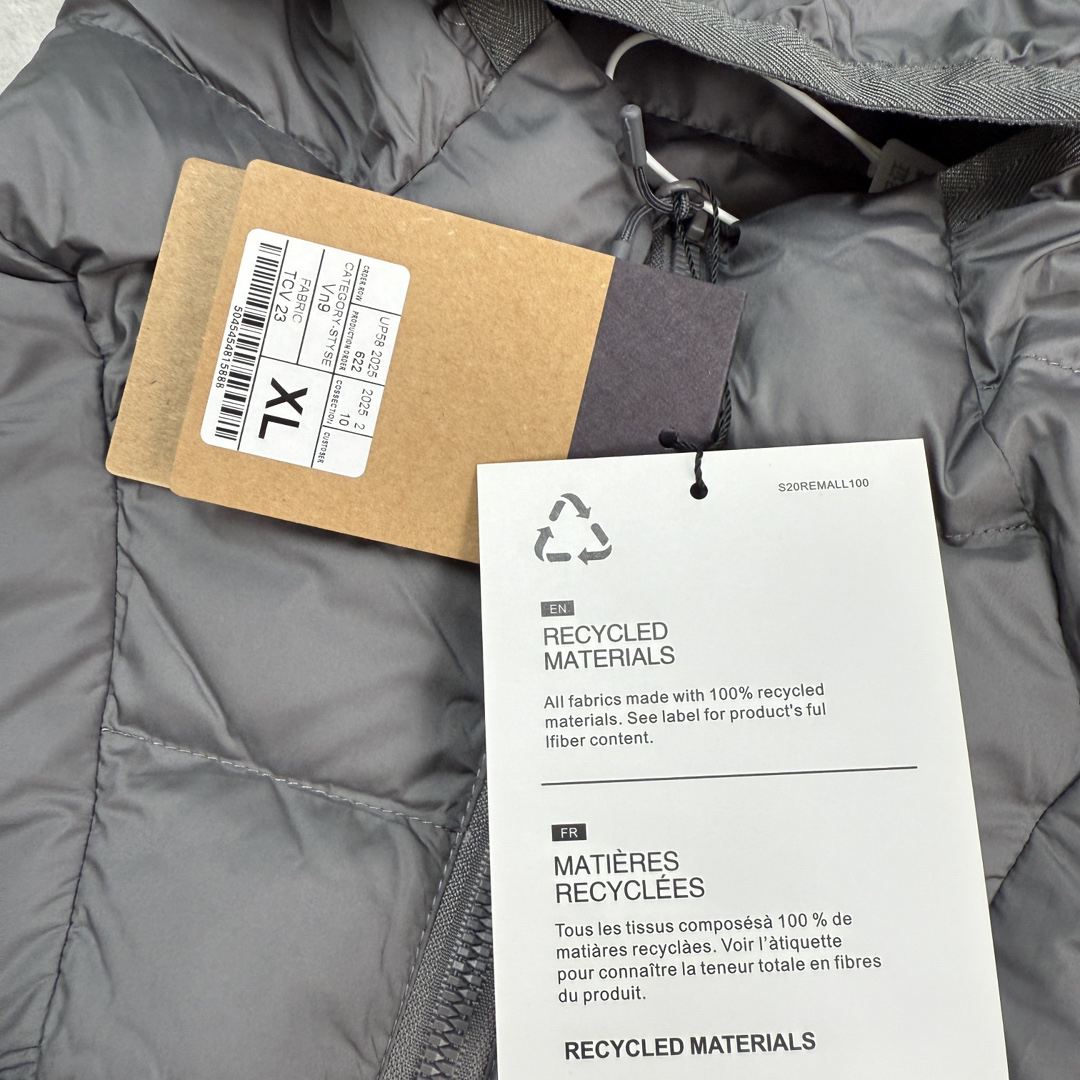 ザ・ノースフェイス メンズ フード付きダウンジャケット、ふんわりアウトドア登山ハイキング通勤ウェア