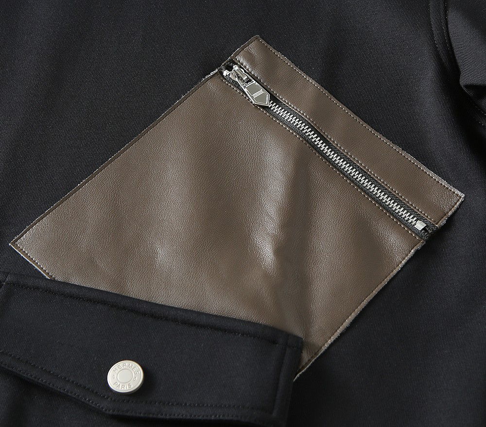 エルメス「Hermès」新作クラシックラウンドネックプルオーバーフーディ