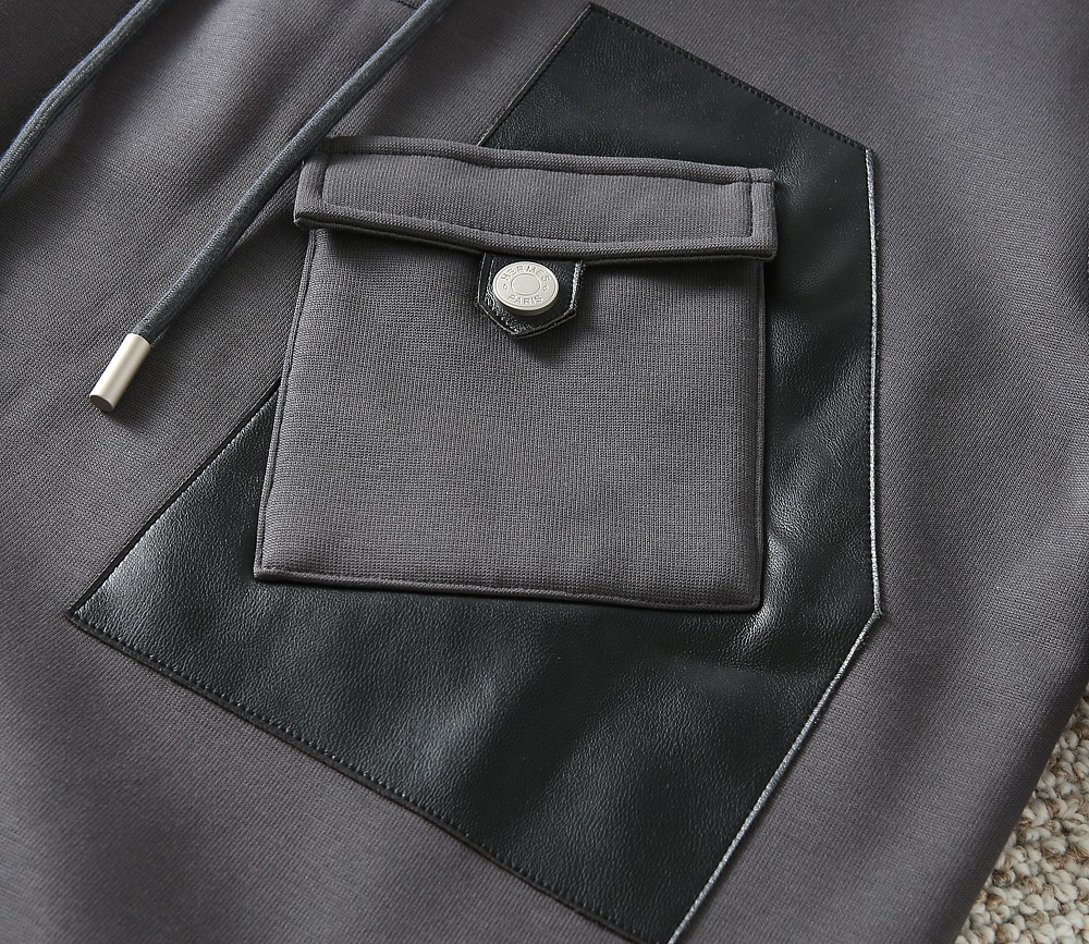 エルメス「Hermès」Empreintes sellier cuir 新型フード付きスウェットシャツ