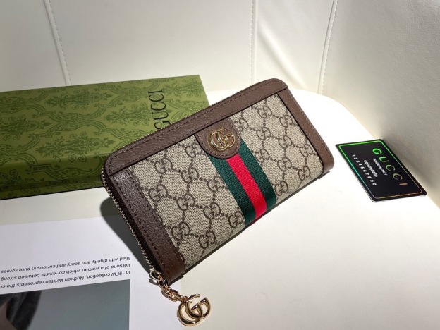 グッチ「Gucci」Marmontシリーズ ジッパーウォレット