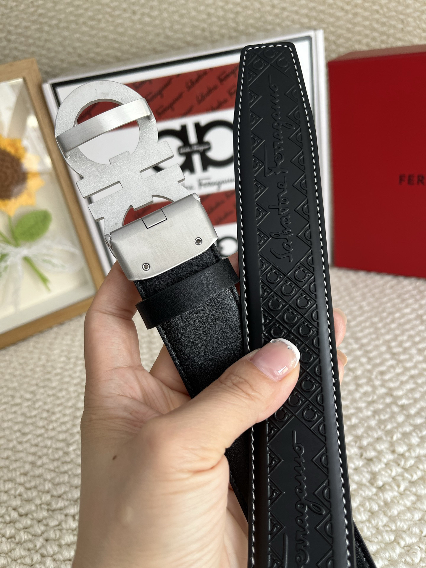 【新規倉庫入り】Salvatore Ferragamo 職人仕上げ高級ベルト「全長約 100cm」