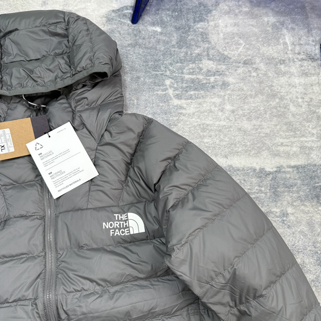 ザ・ノースフェイス メンズ フード付きダウンジャケット、ふんわりアウトドア登山ハイキング通勤ウェア