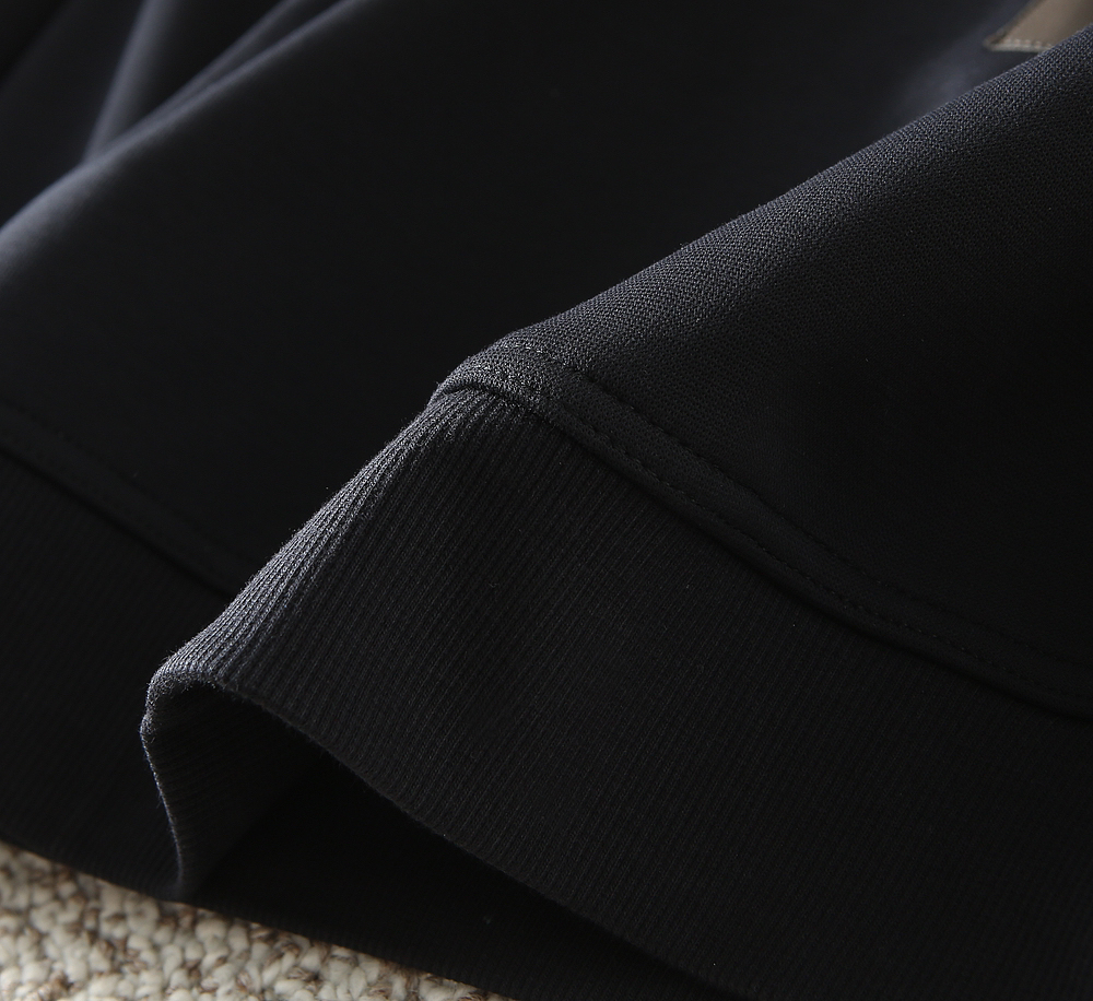 エルメス「Hermès」Empreintes Sellier Cuir 新型フード付きスウェットシャツ