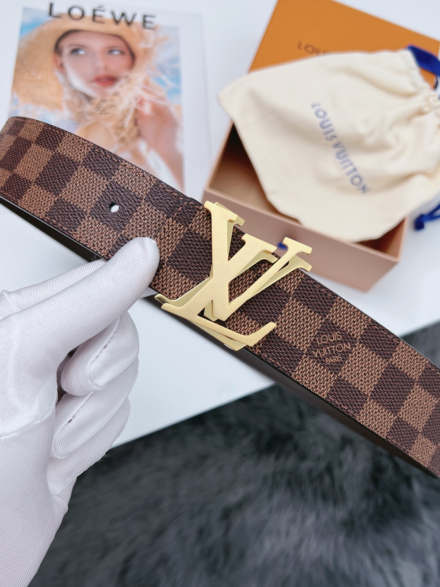 ルイ・ヴィトン「Louis Vuitton」ベルト･LV イニシャル 40MM