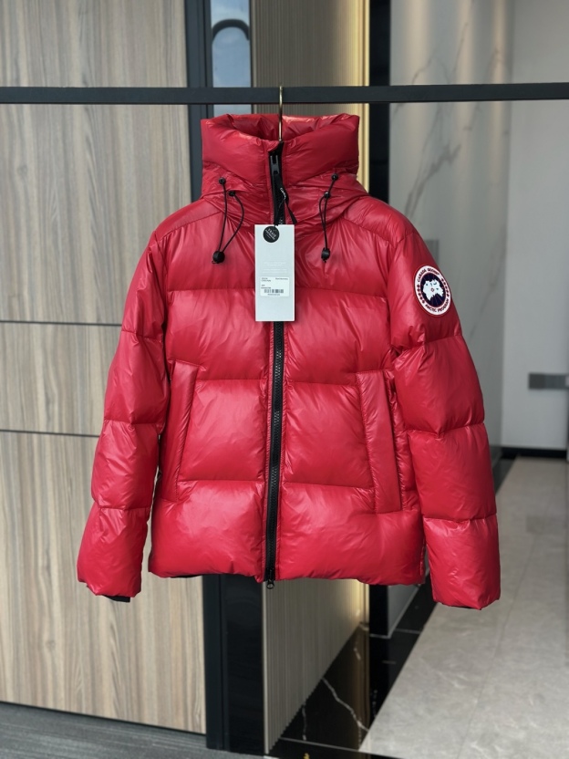 カナダグース Crofton フード付きダウンジャケット