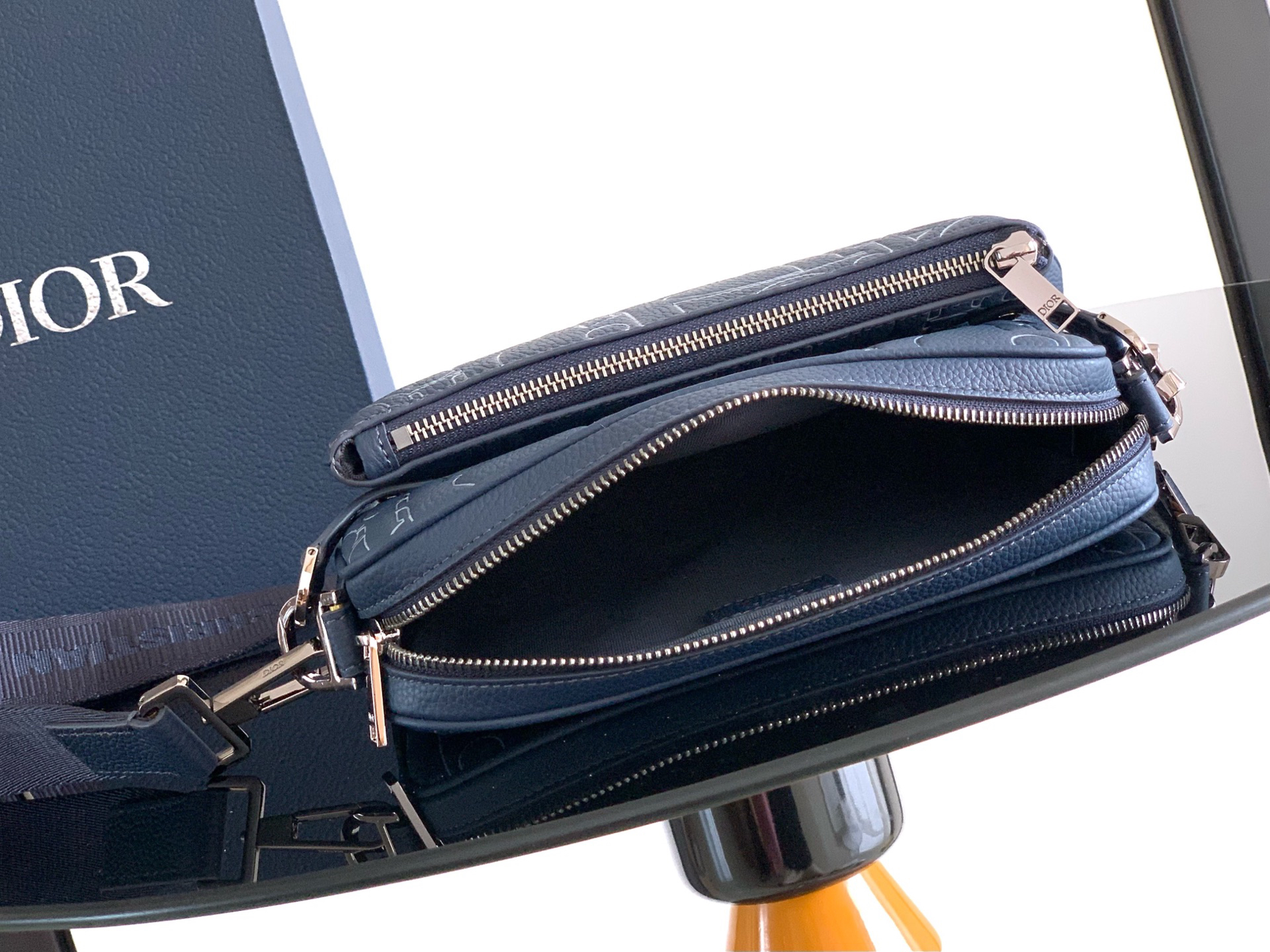 ディオール「Dior」サドル トリプル ポーチ ネイビー グラビティ アウトライン