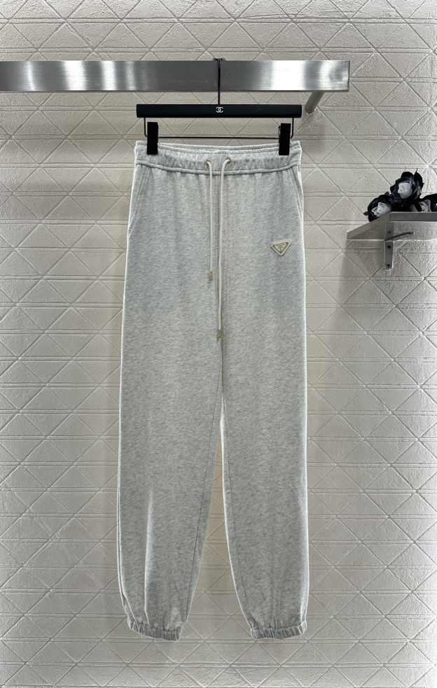 プラダ「Prada」レディース カジュアルスポーツセット