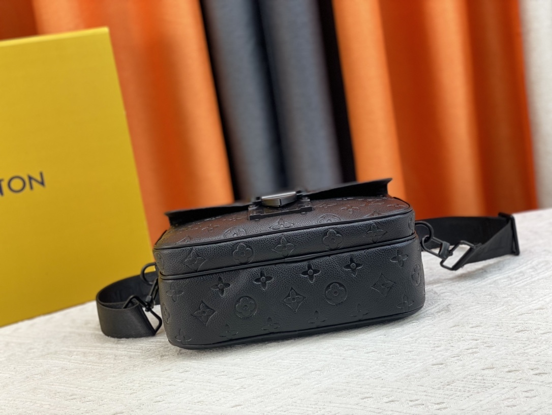 ルイ・ヴィトン「Louis Vuitton」S Lock メッセンジャーバッグ