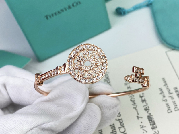 ティファニー「Tiffany & Co.」ポリッシュドシルバーリンク ブレスレット