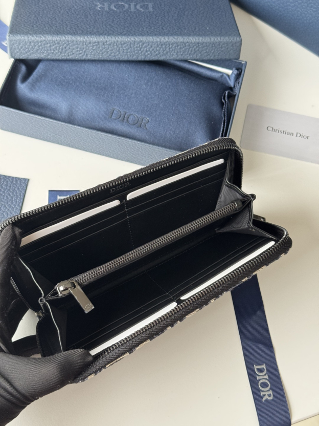 ディオール「Dior」ジップアラウンド ロングウォレット