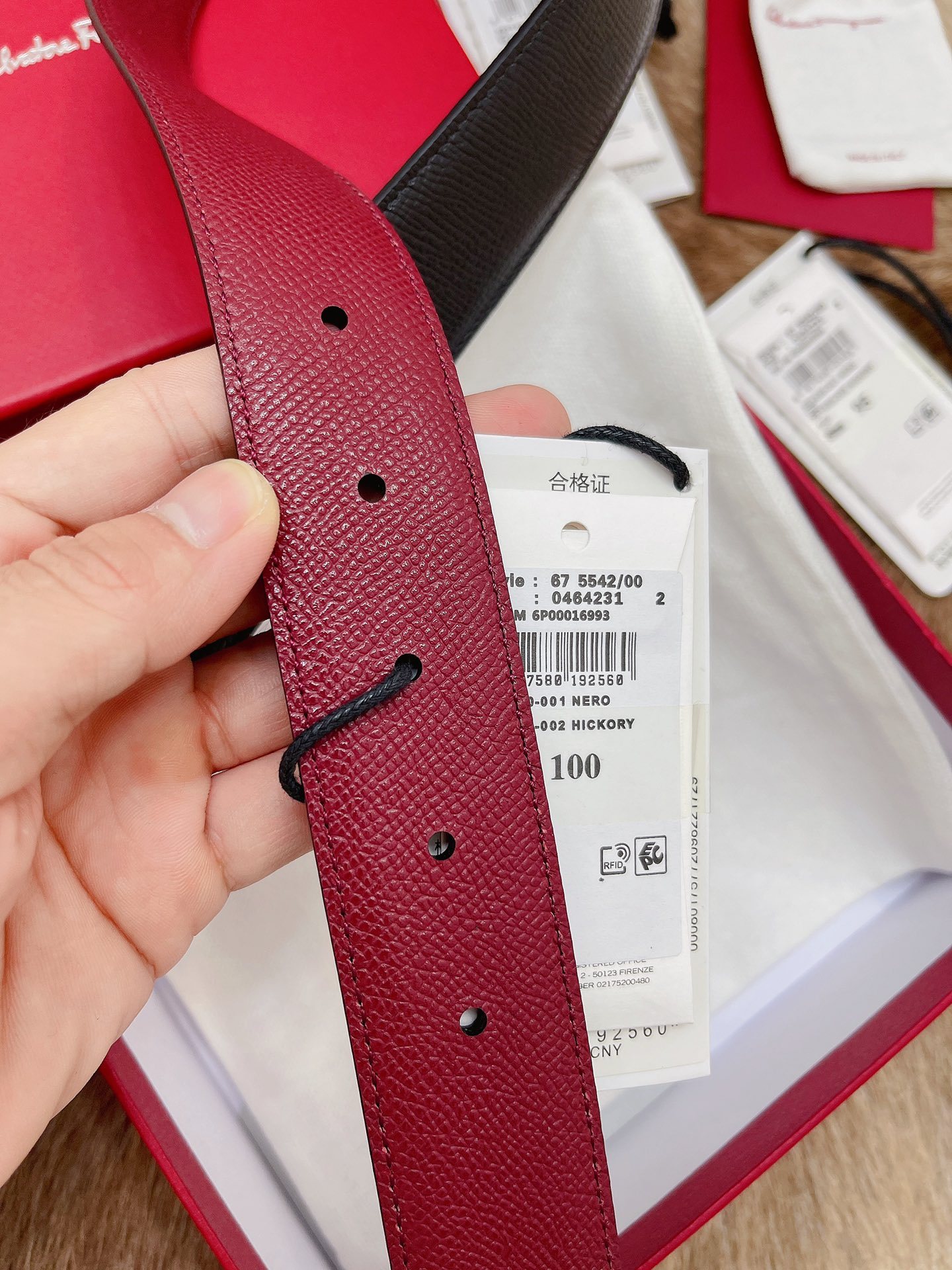 【新規倉庫入り】Salvatore Ferragamo 職人仕上げ高級ベルト「全長約 100cm」