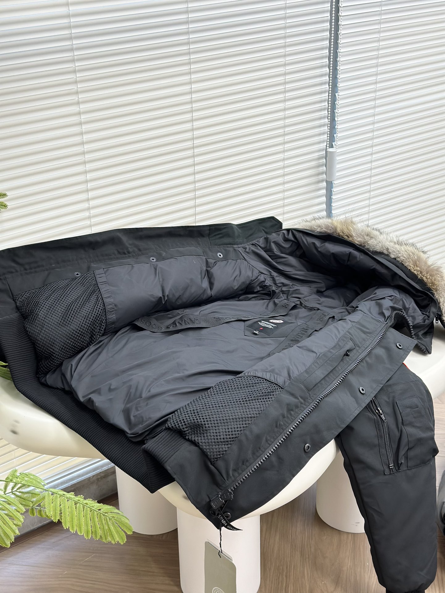 カナダグース ファッションダウンジャケット