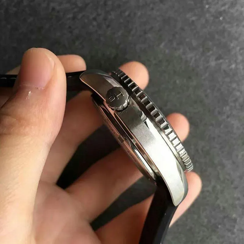 オメガ「Omega」シーマスター プラネットオーシャン 44mm メンズウォッチ