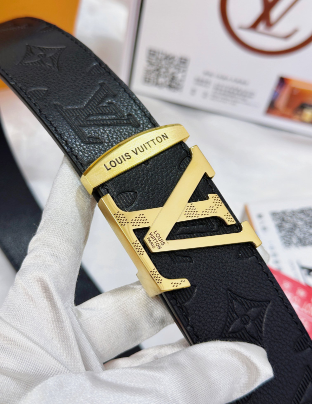 【新商品入荷】Louis Vuitton クラシックハイクオリティベルト「全長約 100cm」